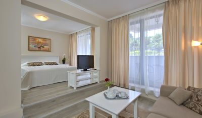 Imagine pentru Hotel White Rock Castle 4*  valabile pentru Paste  2025