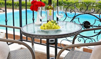 Imagine pentru Hotel White Rock Castle 4*  valabile pentru Paste  2025