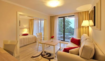 Imagine pentru Hotel White Rock Castle 4*  valabile pentru Paste  2025