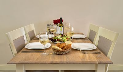 Imagine pentru Hotel White Rock Castle 4*  valabile pentru Paste  2025