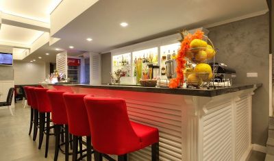 Imagine pentru Hotel White Rock Castle 4*  valabile pentru Paste  2025