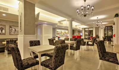 Imagine pentru Hotel White Rock Castle 4*  valabile pentru Paste  2025