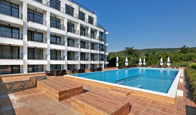 Imagine pentru Hotel White Rock Castle 4*  valabile pentru Paste  2025