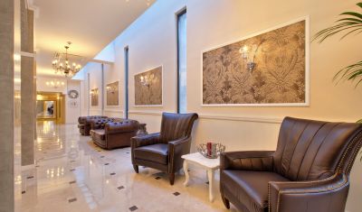 Imagine pentru Hotel White Rock Castle 4*  valabile pentru Paste  2025