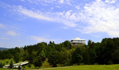 Imagine pentru Lac de Verde Resort 4*  valabile pentru Paste  2025