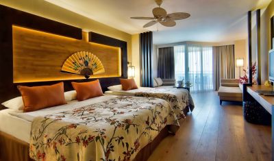 Imagine pentru Limak Lara De Luxe Hotel & Resort 5* valabile pentru Paste  2025