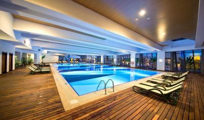 Imagine pentru Limak Lara De Luxe Hotel & Resort 5* valabile pentru Paste  2025