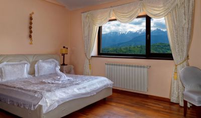 Imagine pentru Pensiunea Gulliver Mountain Resort 4* valabile pentru Paste  2025