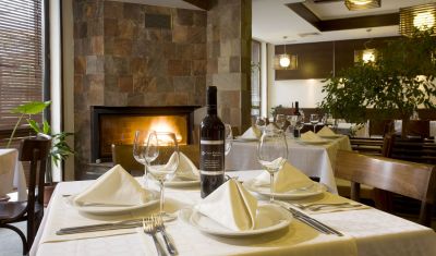 Imagine pentru Aparthotel Casa Karina Bansko 4* valabile pentru Paste  2026