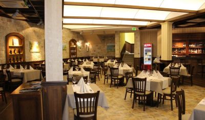 Imagine pentru Aparthotel Golden Line 4*  valabile pentru Paste  2026