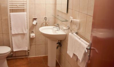 Imagine pentru Azuga Ski & Bike Resort 3* valabile pentru Paste  2026