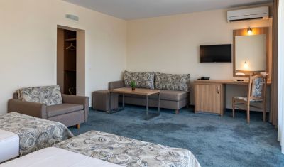 Imagine pentru BSA Hotel Gradina 4*  valabile pentru Paste  2026