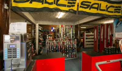 Imagine pentru Cabana Fulg de Nea 3* valabile pentru Paste  2026