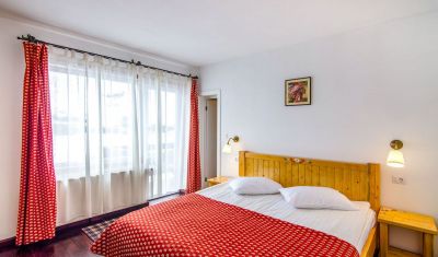 Imagine pentru Cheile Gradistei Resort Moeciu 3* valabile pentru Paste  2026