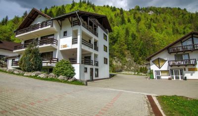 Imagine pentru Cheile Gradistei Resort Moeciu 3* valabile pentru Paste  2026