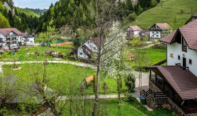 Imagine pentru Cheile Gradistei Resort Moeciu 3* valabile pentru Paste  2026