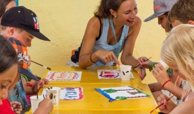 Imagine pentru Club Hotel Felicia Village 5*  valabile pentru Paste  2026