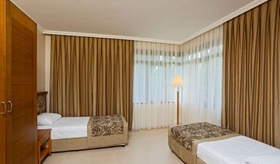 Imagine pentru Club Hotel Felicia Village 5*  valabile pentru Paste  2026