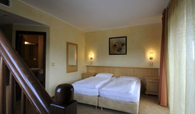 Imagine pentru Complex Pastravaria Albota 4*   valabile pentru Paste  2026