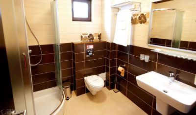 Imagine pentru Complex Turistic 3 Stejari 4* valabile pentru Paste  2026