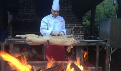 Imagine pentru Complex Turistic 3 Stejari 4* valabile pentru Paste  2026