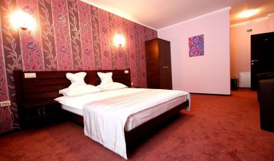 Imagine pentru Complex Turistic 3 Stejari 4* valabile pentru Paste  2026