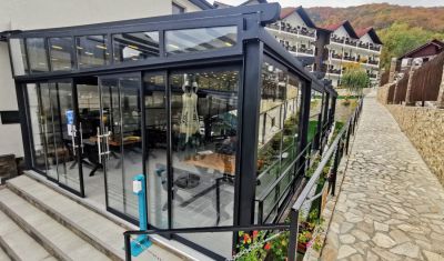 Imagine pentru Complex Turistic Casa Romaneasca 4* valabile pentru Paste  2026