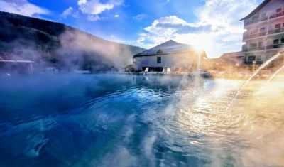 Imagine pentru Complex Turistic Casa Romaneasca 4* valabile pentru Paste  2026