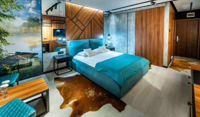 Imagine pentru Complex Turistic Casa Romaneasca 4* valabile pentru Paste  2026