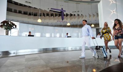 Imagine pentru Hotel Baia Lara 5*  valabile pentru Paste  2026