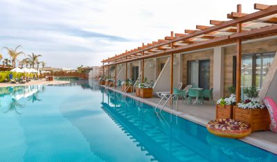 Imagine pentru Hotel Baia Lara 5*  valabile pentru Paste  2026