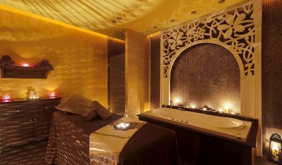 Imagine pentru Hotel Barcelo Royal Beach 5*  valabile pentru Paste  2026