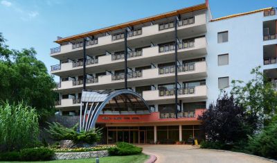 Imagine pentru Hotel Berlin Green Park 4* valabile pentru Paste  2026