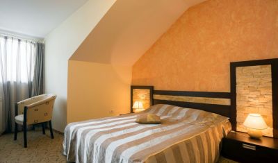 Imagine pentru Hotel Bucegi 3* valabile pentru Paste  2026