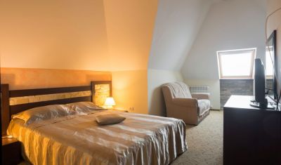 Imagine pentru Hotel Bucegi 3* valabile pentru Paste  2026