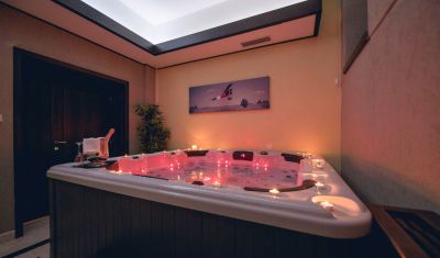 Imagine pentru Hotel Bulevard 3* valabile pentru Paste  2026