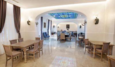 Imagine pentru Hotel Caraiman Sinaia 4* valabile pentru Paste  2026