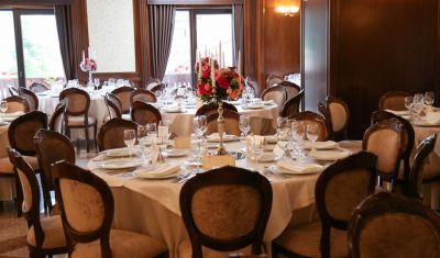 Imagine pentru Hotel Carmen Predeal 4* valabile pentru Paste  2026