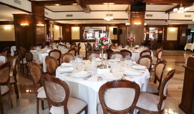 Imagine pentru Hotel Carmen Predeal 4* valabile pentru Paste  2026