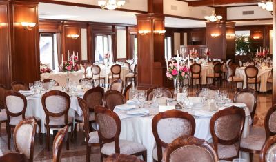 Imagine pentru Hotel Carmen Predeal 4* valabile pentru Paste  2026