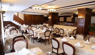 Imagine pentru Hotel Carmen Predeal 4* valabile pentru Paste  2026