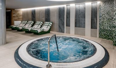 Imagine pentru Hotel Carolin 4* valabile pentru Paste  2026