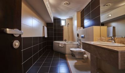 Imagine pentru Hotel Clermont 4*  valabile pentru Paste  2026