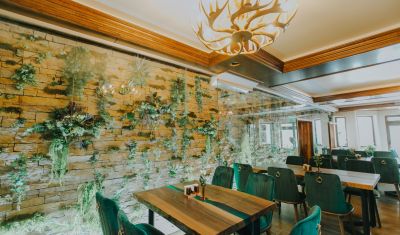 Imagine pentru Hotel Complex Lostrita 4* valabile pentru Paste  2026