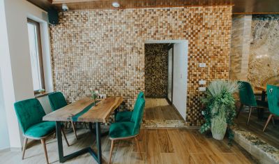 Imagine pentru Hotel Complex Lostrita 4* valabile pentru Paste  2026