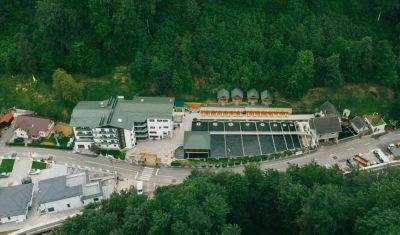 Imagine pentru Hotel Complex Lostrita 4* valabile pentru Paste  2026