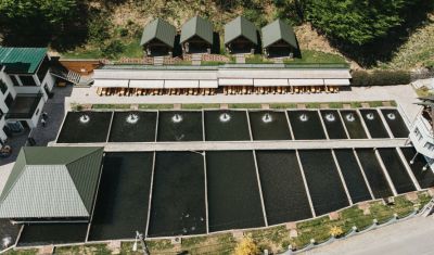 Imagine pentru Hotel Complex Lostrita 4* valabile pentru Paste  2026