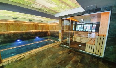 Imagine pentru Hotel Complex Lostrita 4* valabile pentru Paste  2026