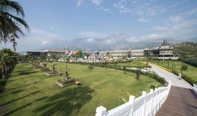 Imagine pentru Hotel Crystal Prestige Elite 5*  valabile pentru Paste  2026