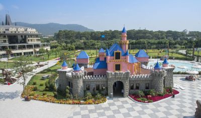 Imagine pentru Hotel Crystal Prestige Elite 5*  valabile pentru Paste  2026